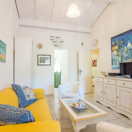 Holiday home Holiday Home Les Parcs De Gassin-5 By Interhome