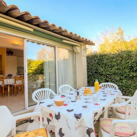 Semesterbostad Holiday Home Les Parcs De Gassin-5 By Interhome Saint-Tropez